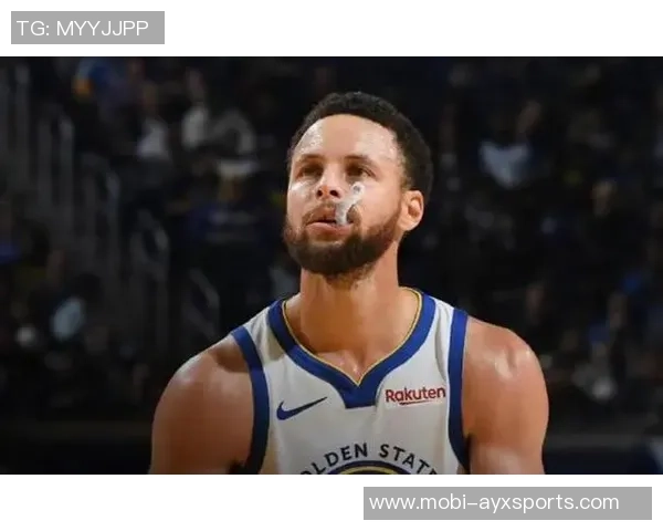 库里质疑裁判判罚程序称从未见过如此先延迟再吹犯规的情况